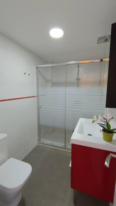 Precioso Apartamento Frente A La Playa Торе дел Мар Екстериор снимка