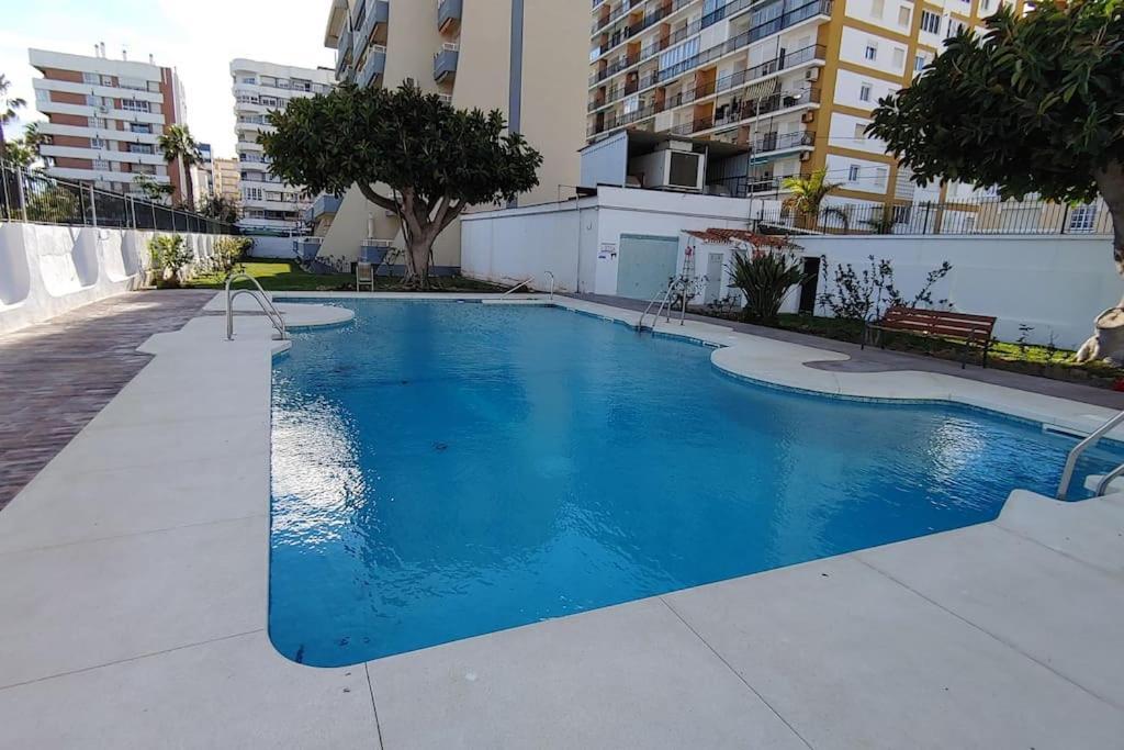 Precioso Apartamento Frente A La Playa Торе дел Мар Екстериор снимка